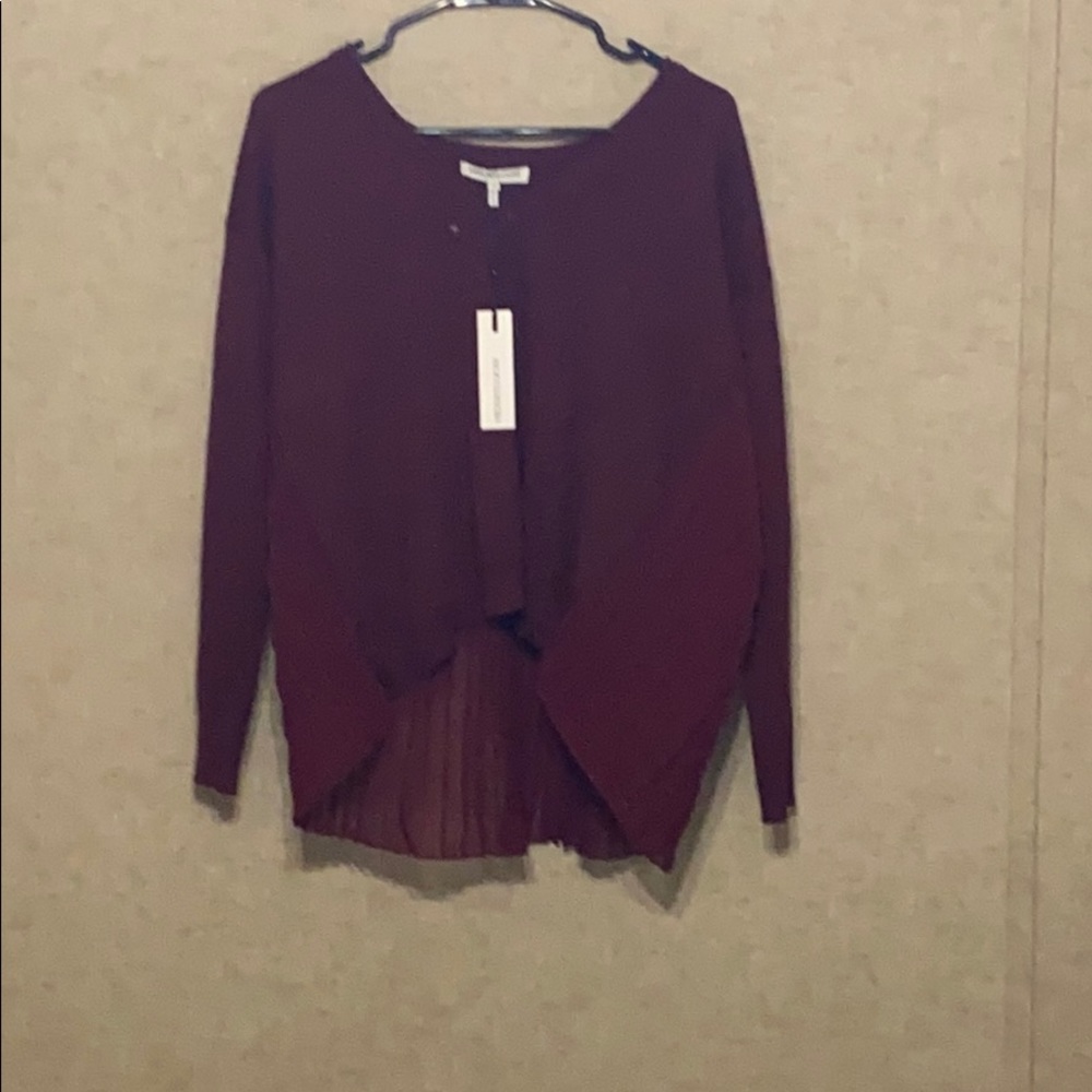 Burgundy top long sleeve